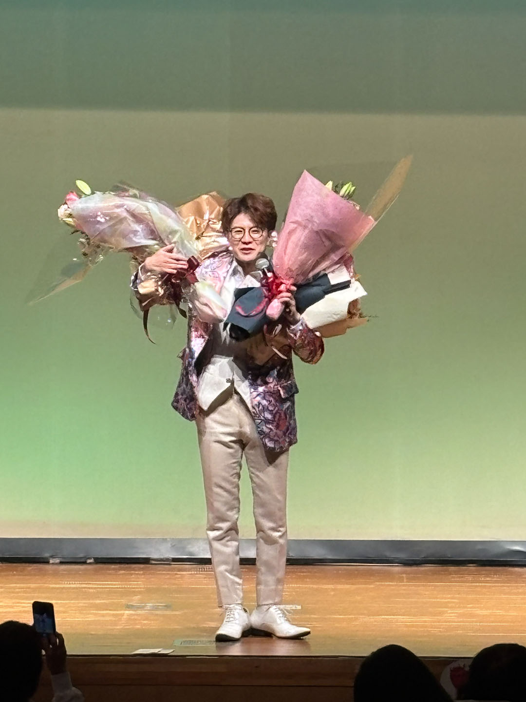 小島よしきデビュー1周年記念 障がい者支援チャリティコンサート開催