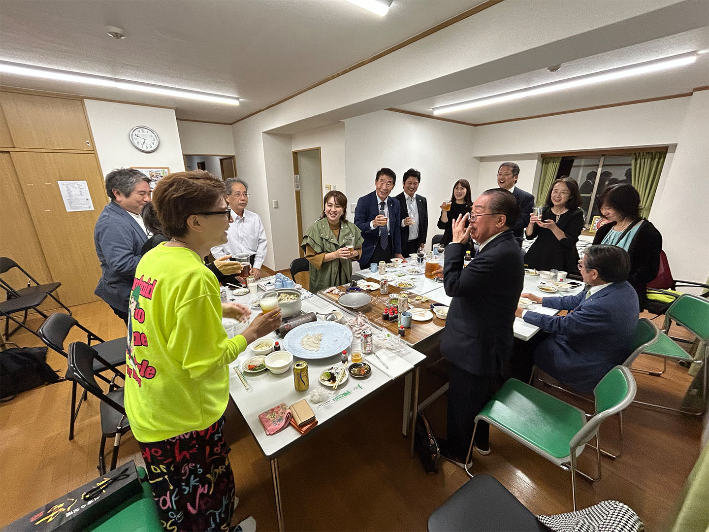 小島よしきデビュー1周年記念 障がい者支援チャリティコンサート開催