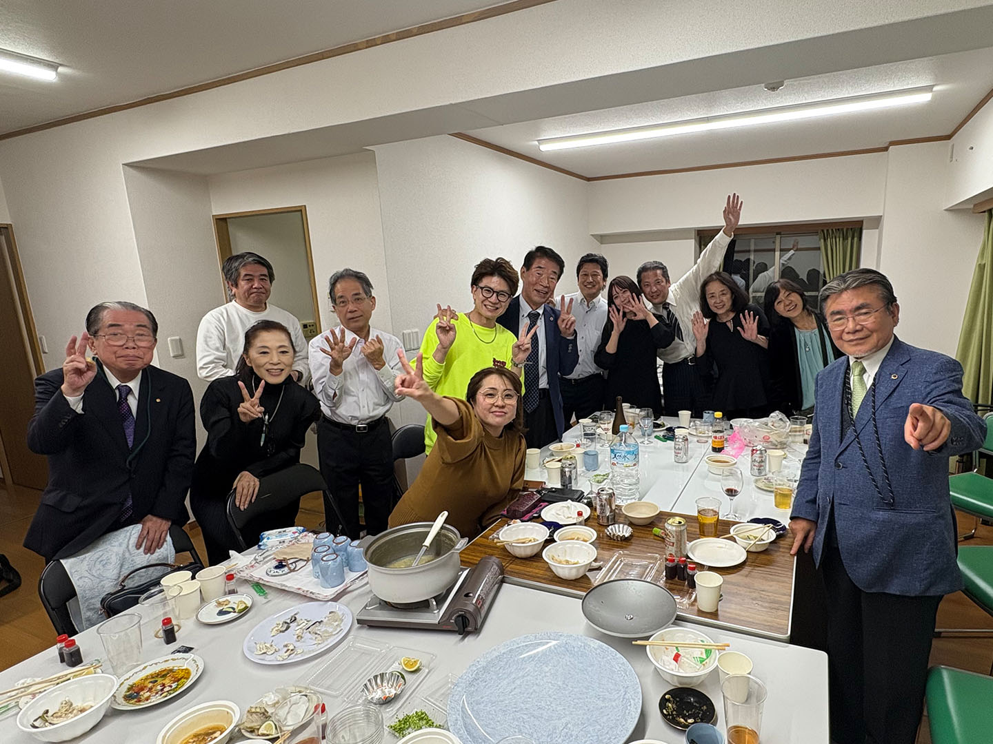 小島よしきデビュー1周年記念 障がい者支援チャリティコンサート開催