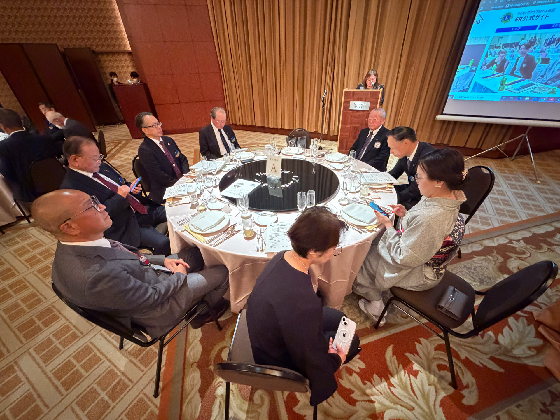 337-A地区6R1Z合同花見懇親例会 報告