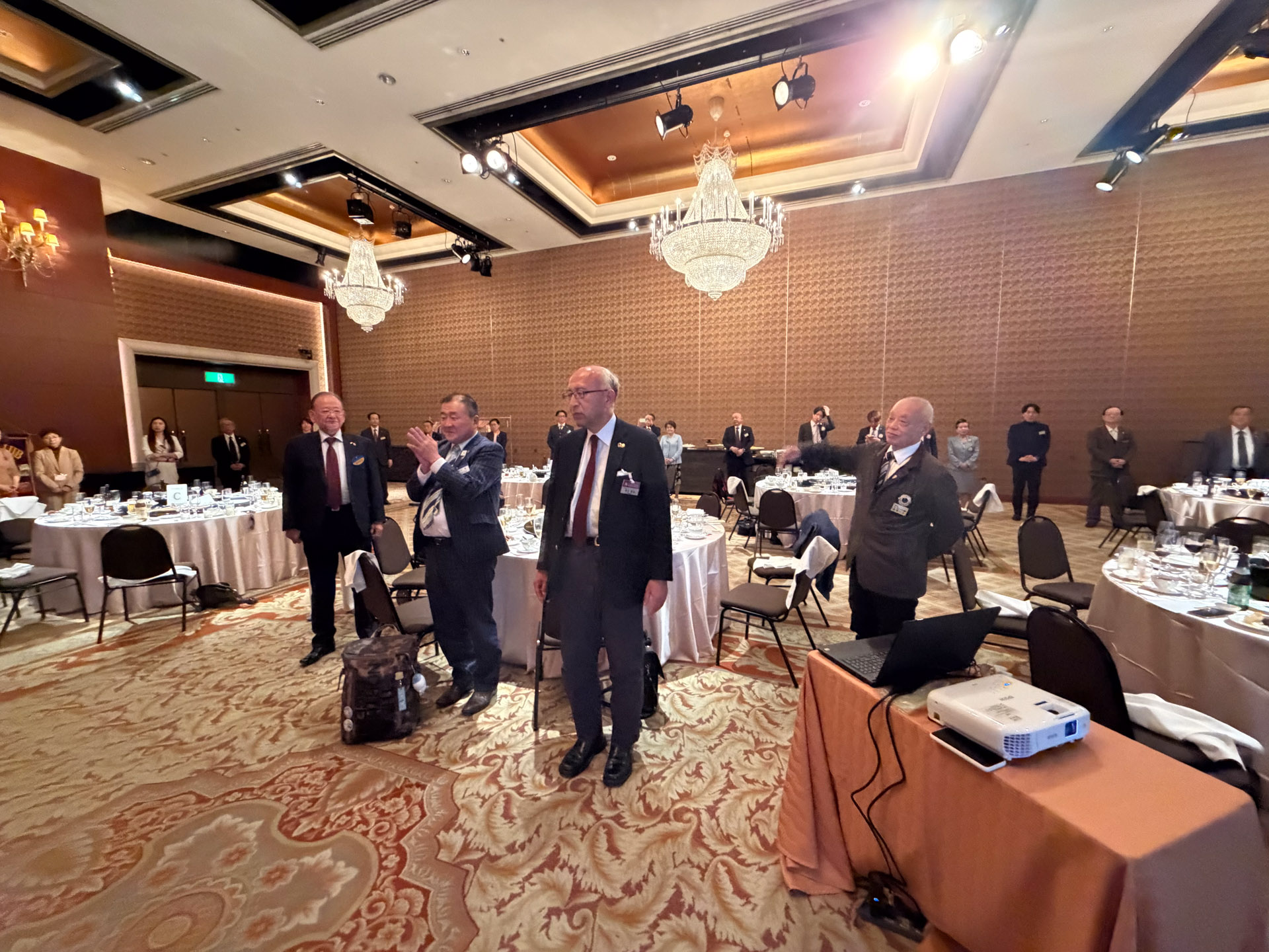 337-A地区6R1Z合同花見懇親例会 報告