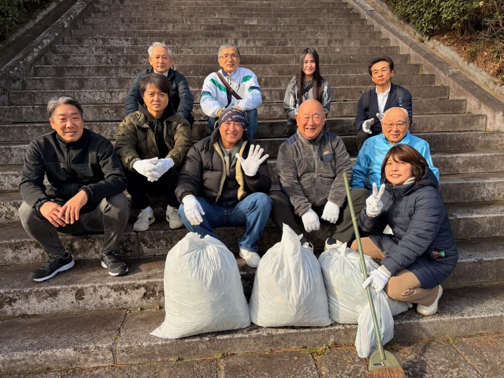 福岡筑前LC 奉仕活動 西公園「あずまや清掃」&子ども食堂“絆”