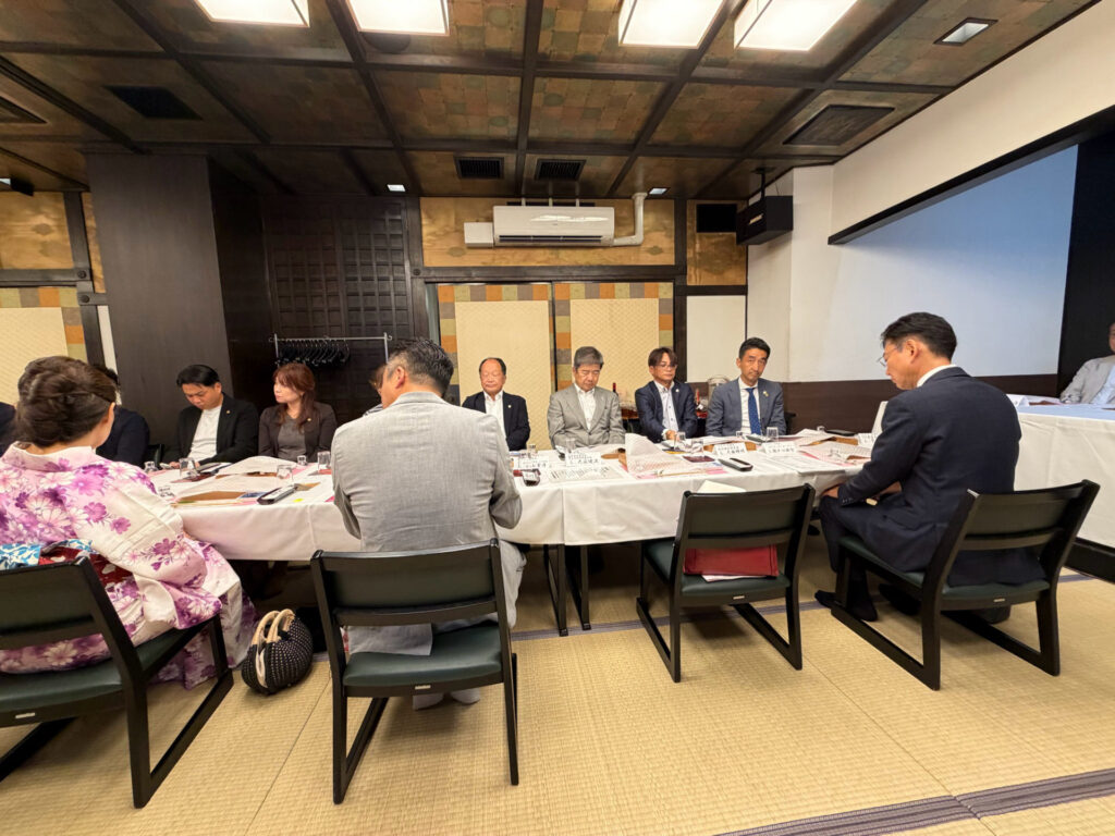 福岡桜ライオンズクラブ第881回例会（納涼例会）報告